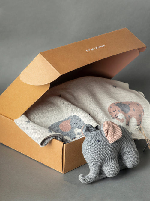 Baby blanket with animal design