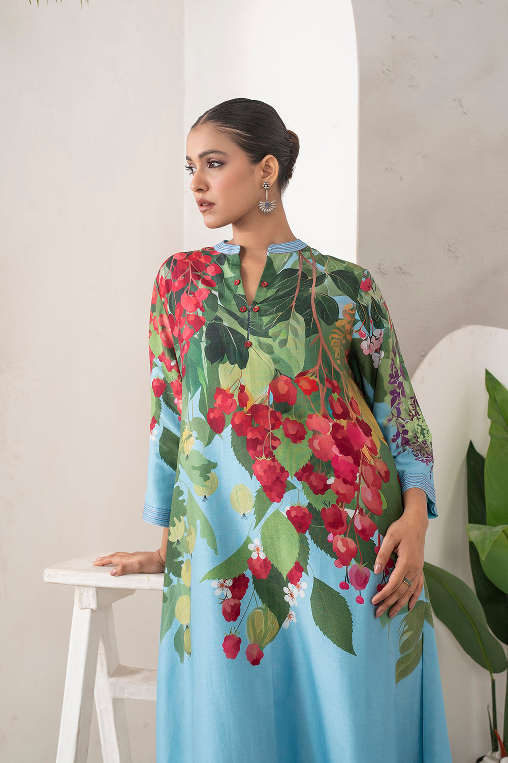 Sky Blue Silk Chanderi Berry And Leaf Illustration Printed Tunic Set (2 PCS)