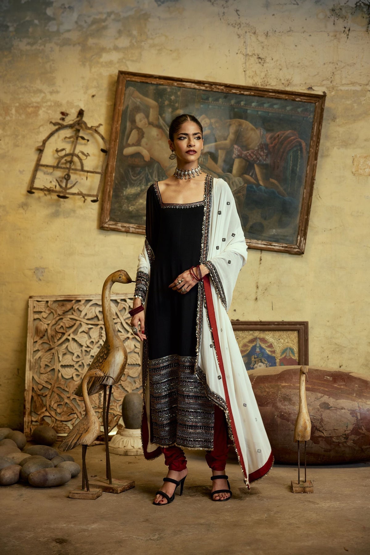 STRAIGHT KURTA WITH CHURIDAR