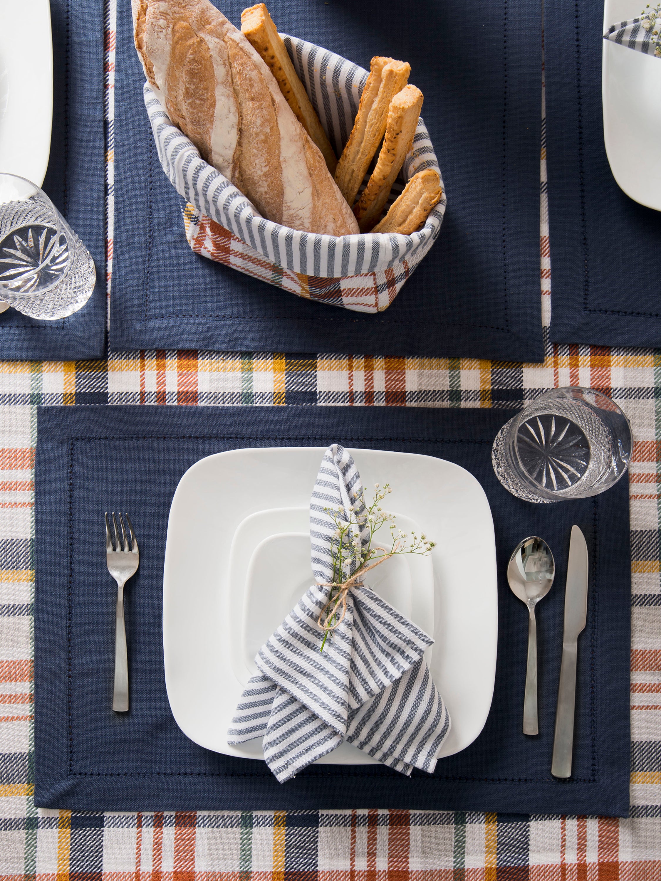 Navy Noveau Bread basket check