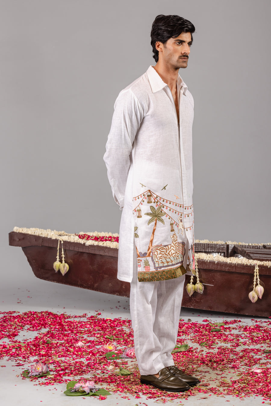 CARNIVAL WHITE ZIPPER KURTA SET