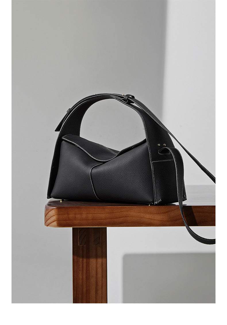 Pelle - Ladies leather Baguette Bag, col. black