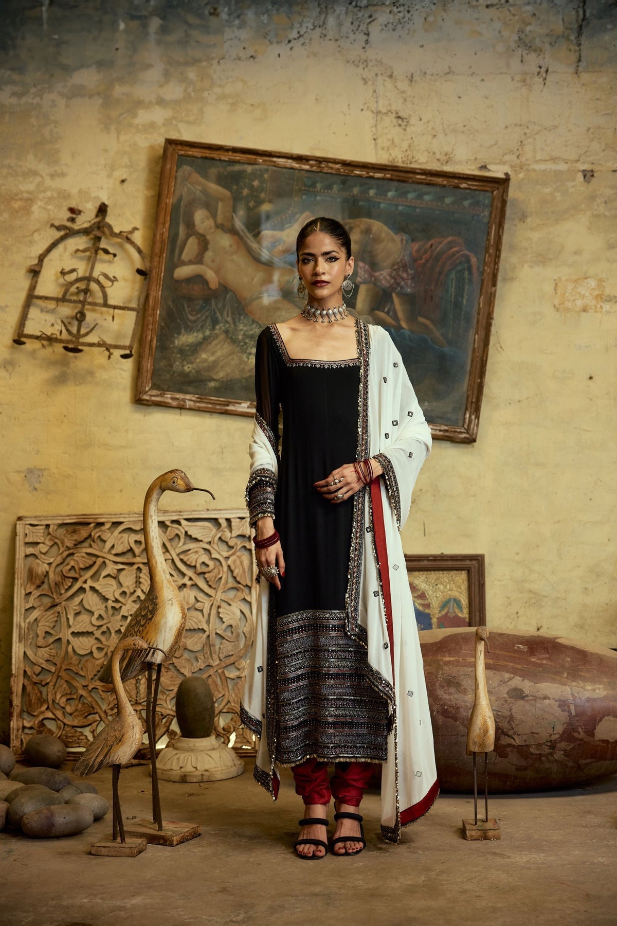 STRAIGHT KURTA WITH CHURIDAR