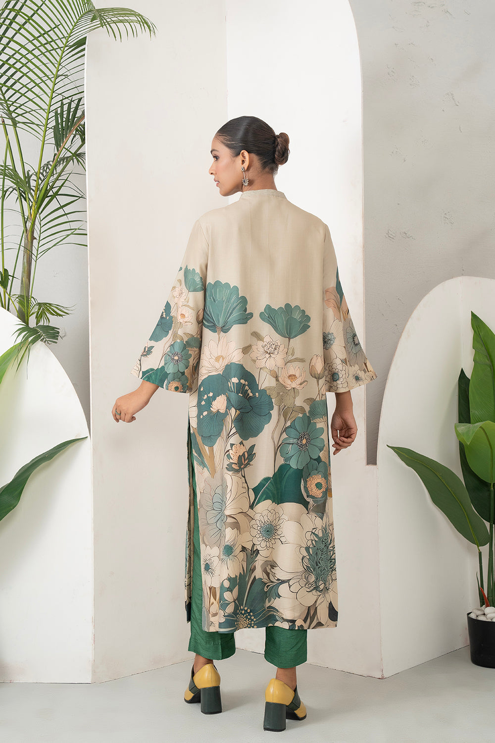 Beige Silk Chanderi Delicate Floral Artwork Printed Tunic Set (2 PCS)