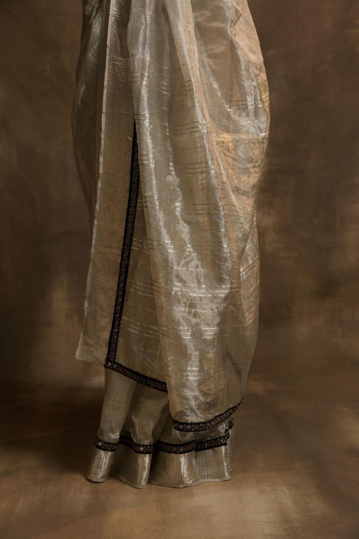 BANARASI TISSUE NET SAREE IN SILVER WITH PETTICOAT