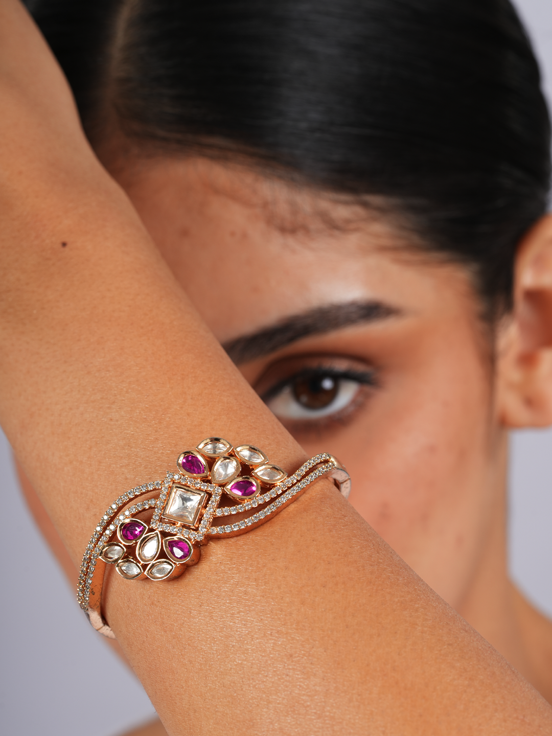 Velour Vin Bracelet