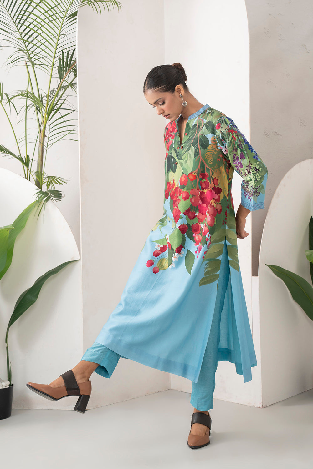 Sky Blue Silk Chanderi Berry And Leaf Illustration Printed Tunic Set (2 PCS)