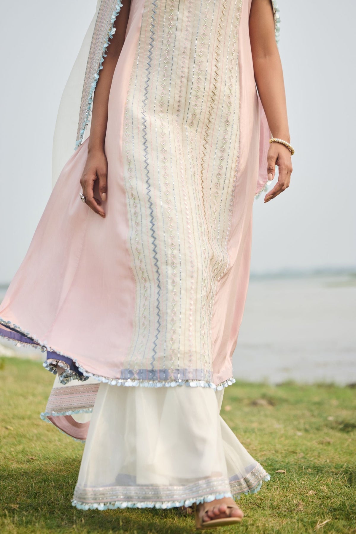 EMBROIDERED KURTA PAIRED WITH PSNT AND DUPATTA