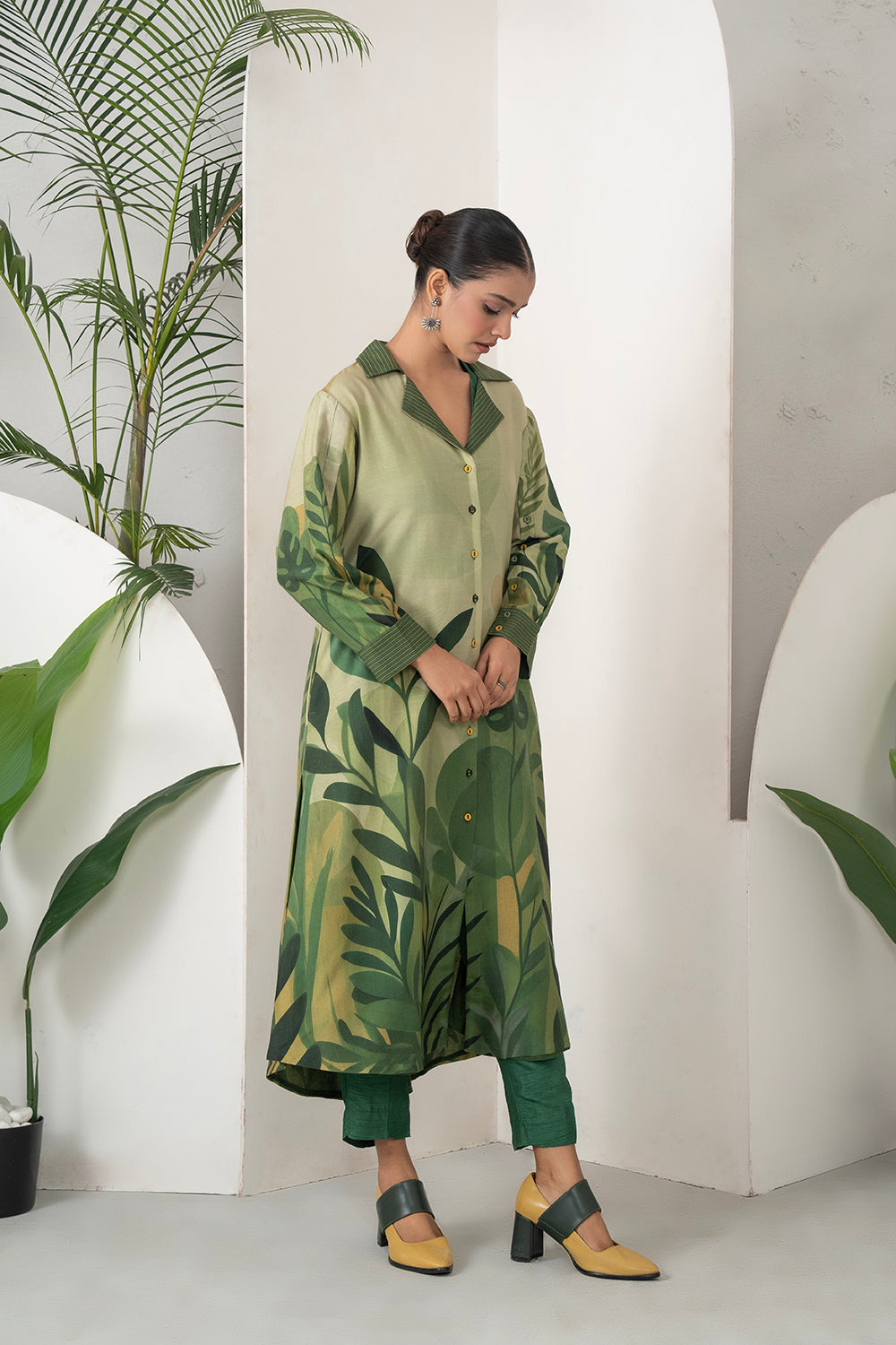 Shades Of Green Silk Chanderi Lush Jungle Printed Dress Set (3 PCS)