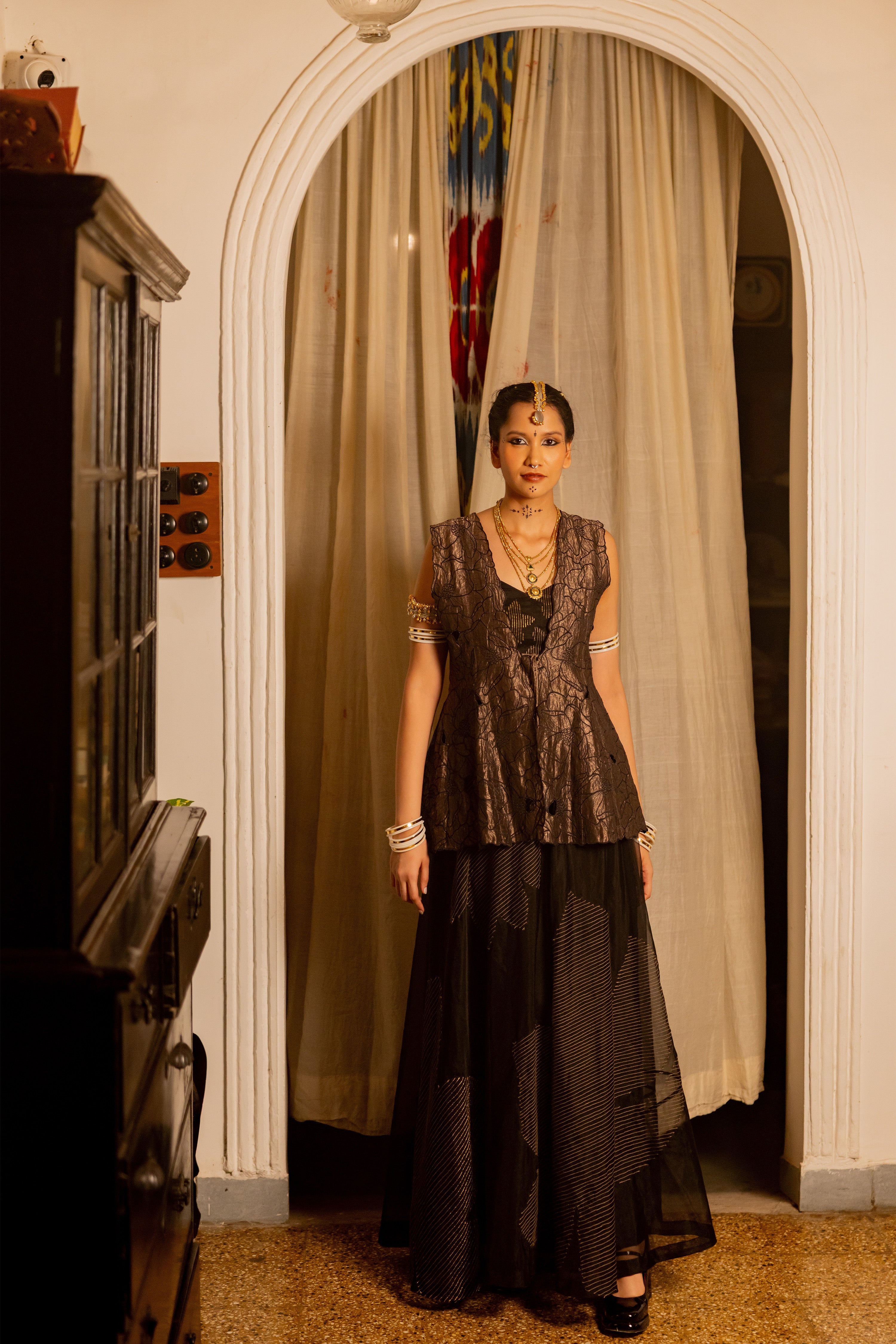 GOLDEN BLACK JACKET WITH BUSTIER AND SKIRT (VEDIKA)