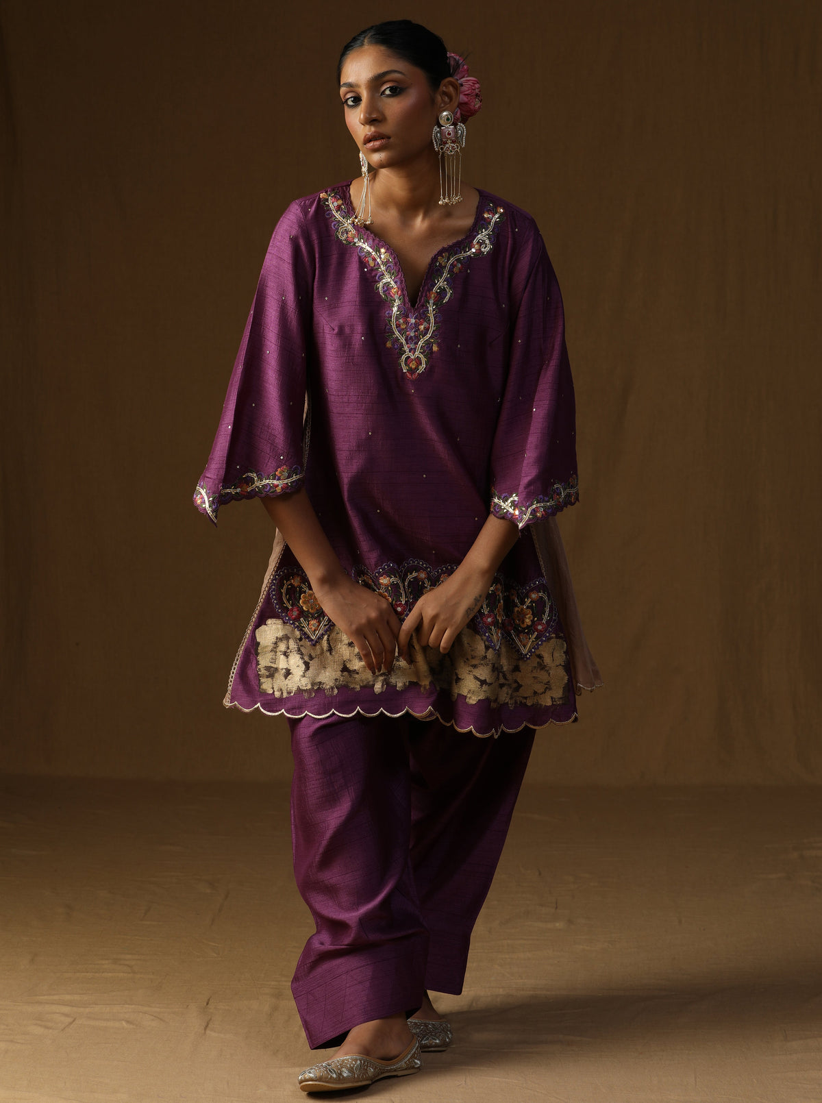 Vanya – Mridul Baingani Embroidered Suit Set