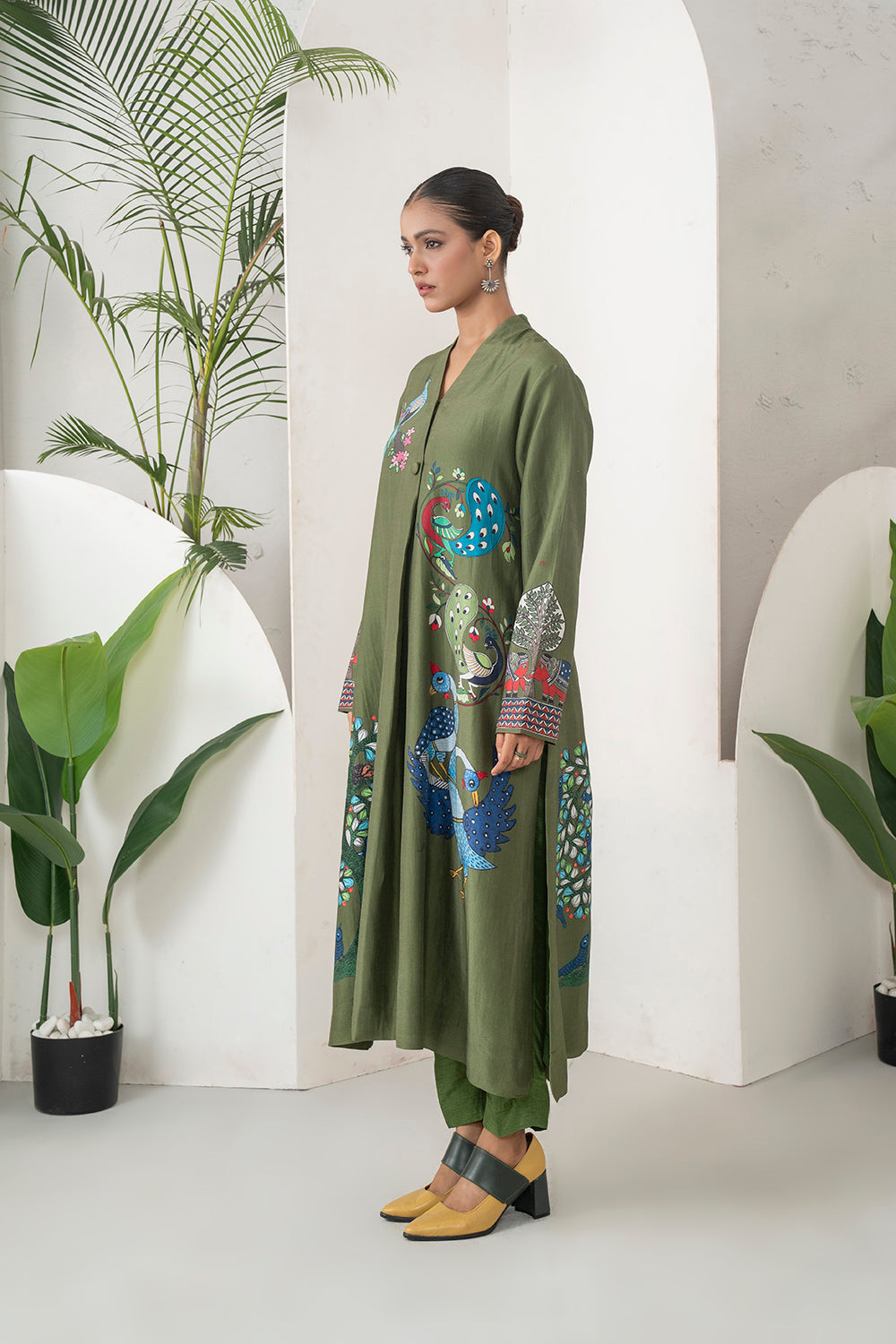 Leaf Green Silk Chanderi Front-Pleated Striking Peacock And Bird Printed Dress Set (2 PCS)
