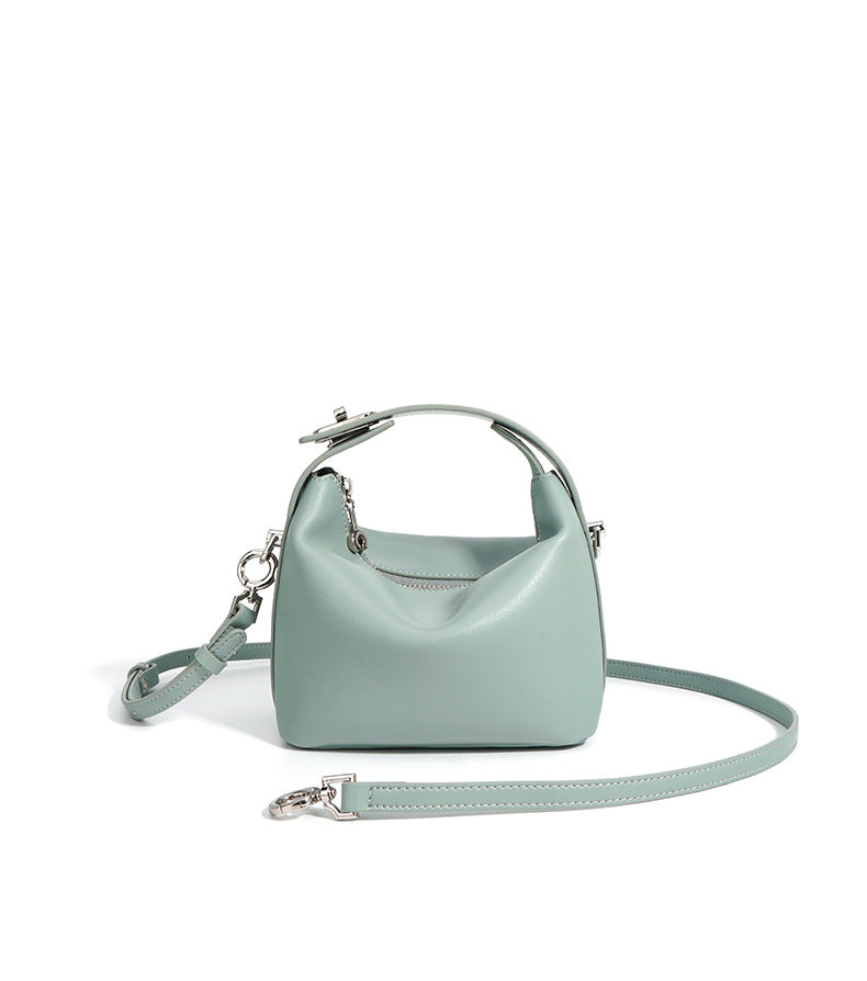 Liora- ladies leather handbag col.illusion blue