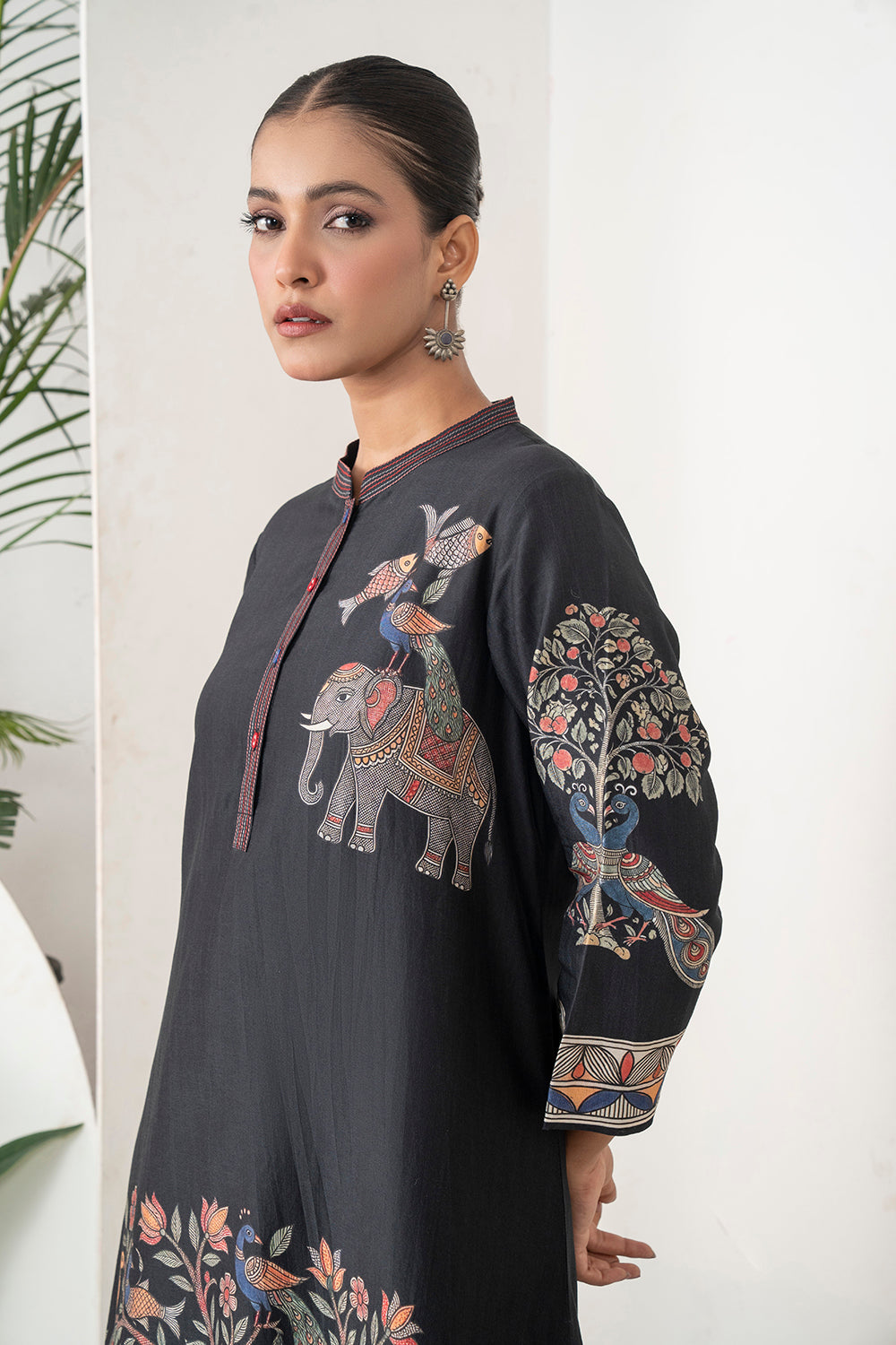 Black Silk Chanderi Rich Folk-Inspired Printed Tunic Set (2 PCS)