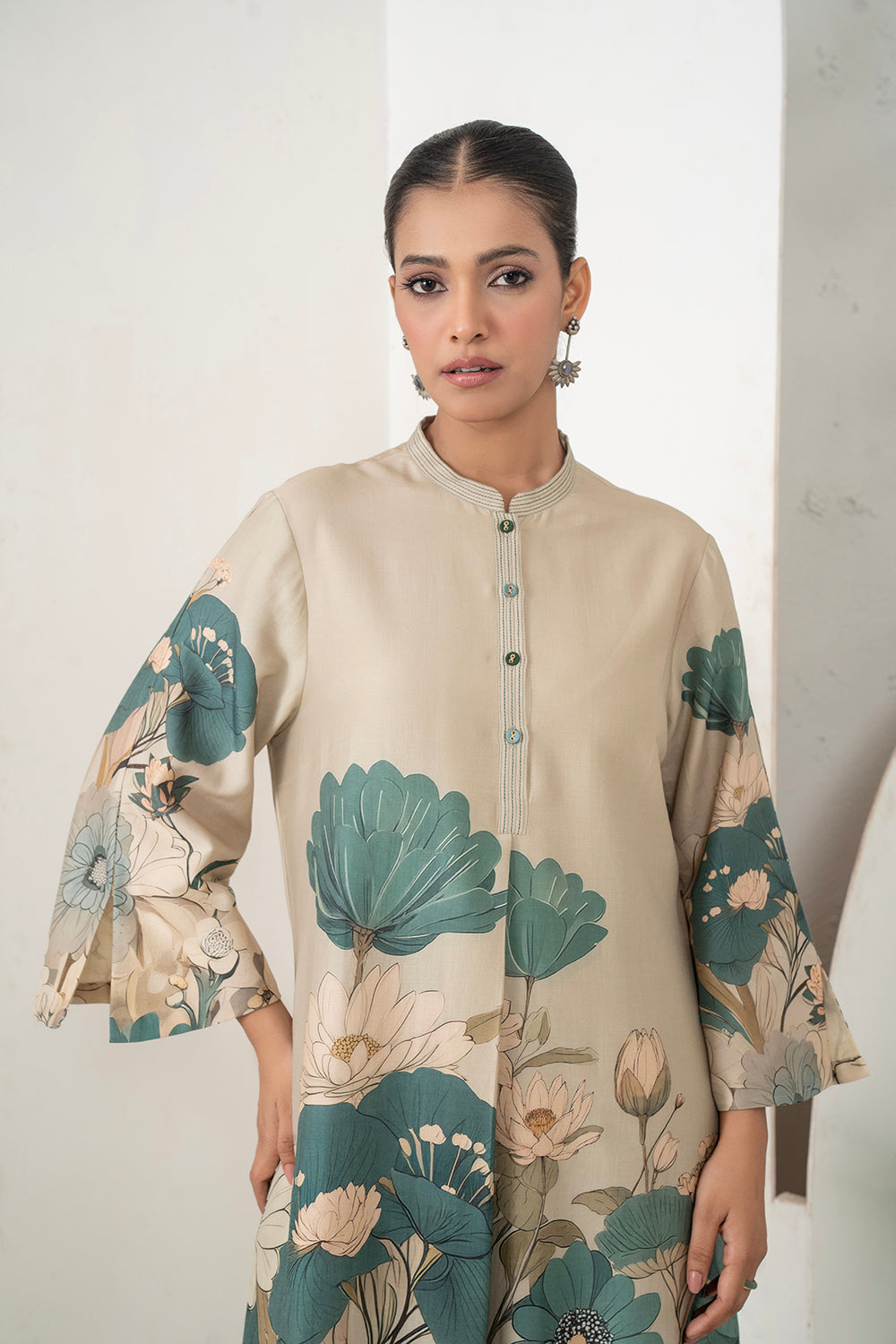 Beige Silk Chanderi Delicate Floral Artwork Printed Tunic Set (2 PCS)