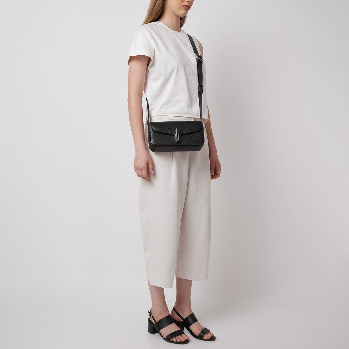 CLAUDIA CROSSBODY