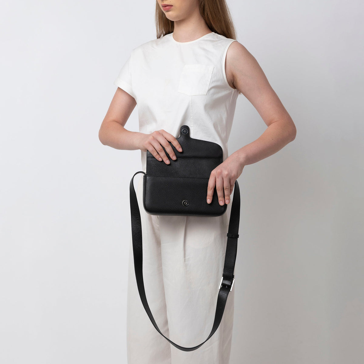 CLAUDIA CROSSBODY