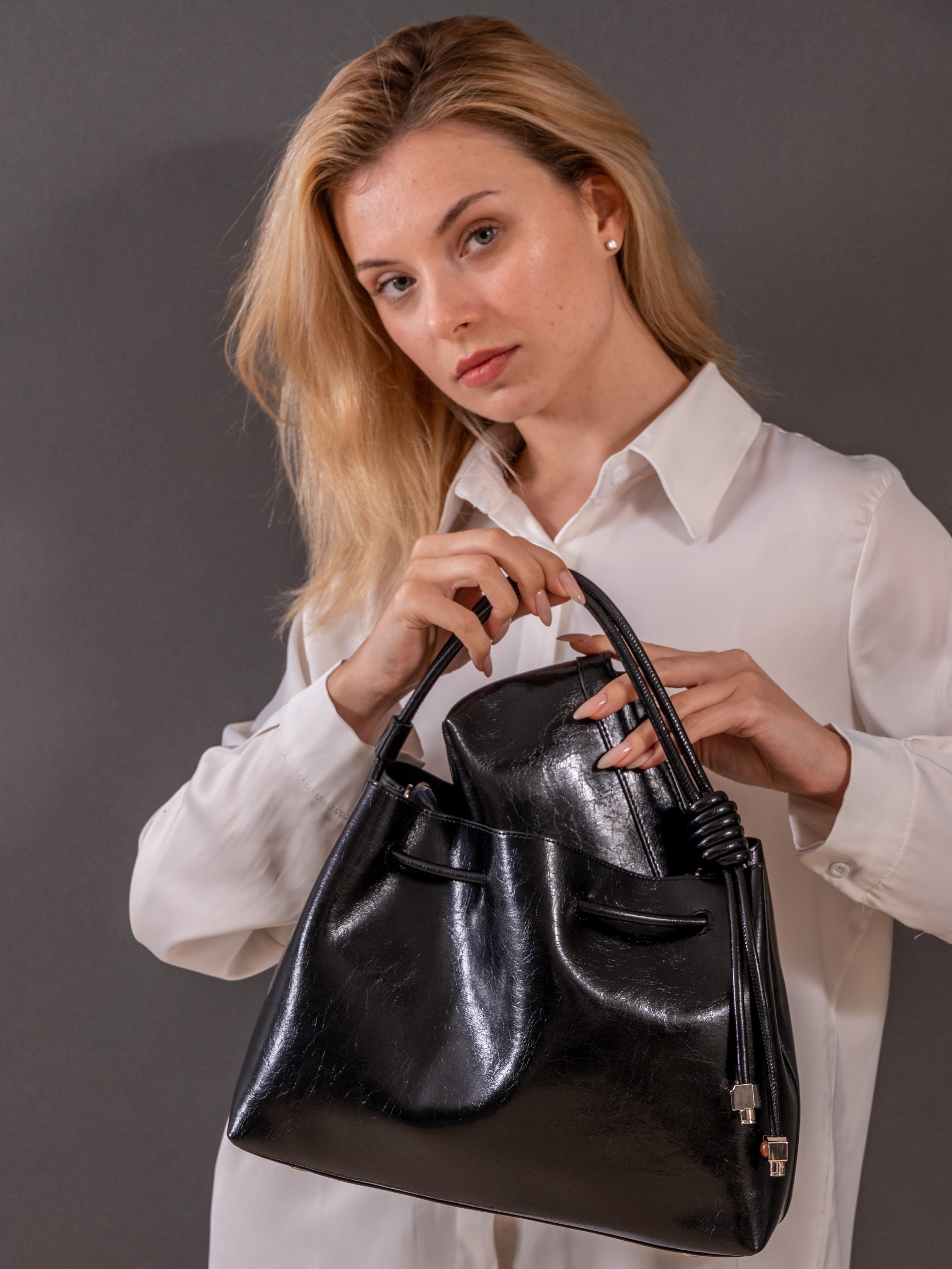 Terra- Ladies leather Satchel Bag, col. black