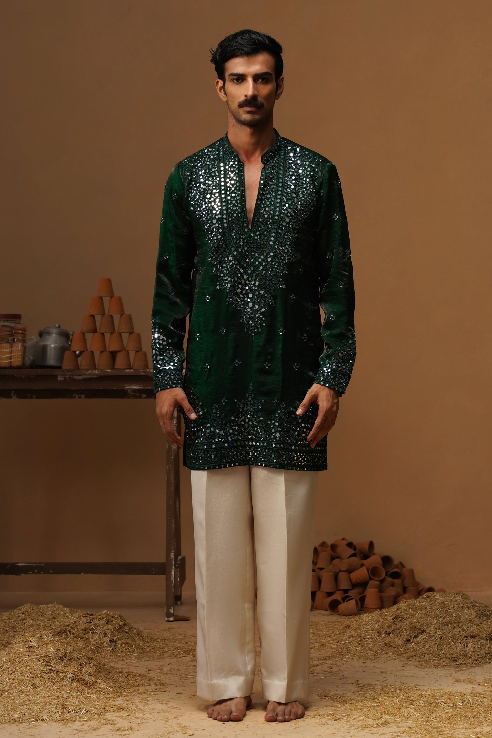 ARYA BOTTLE GREEN V NECK SHORT KURTA SET