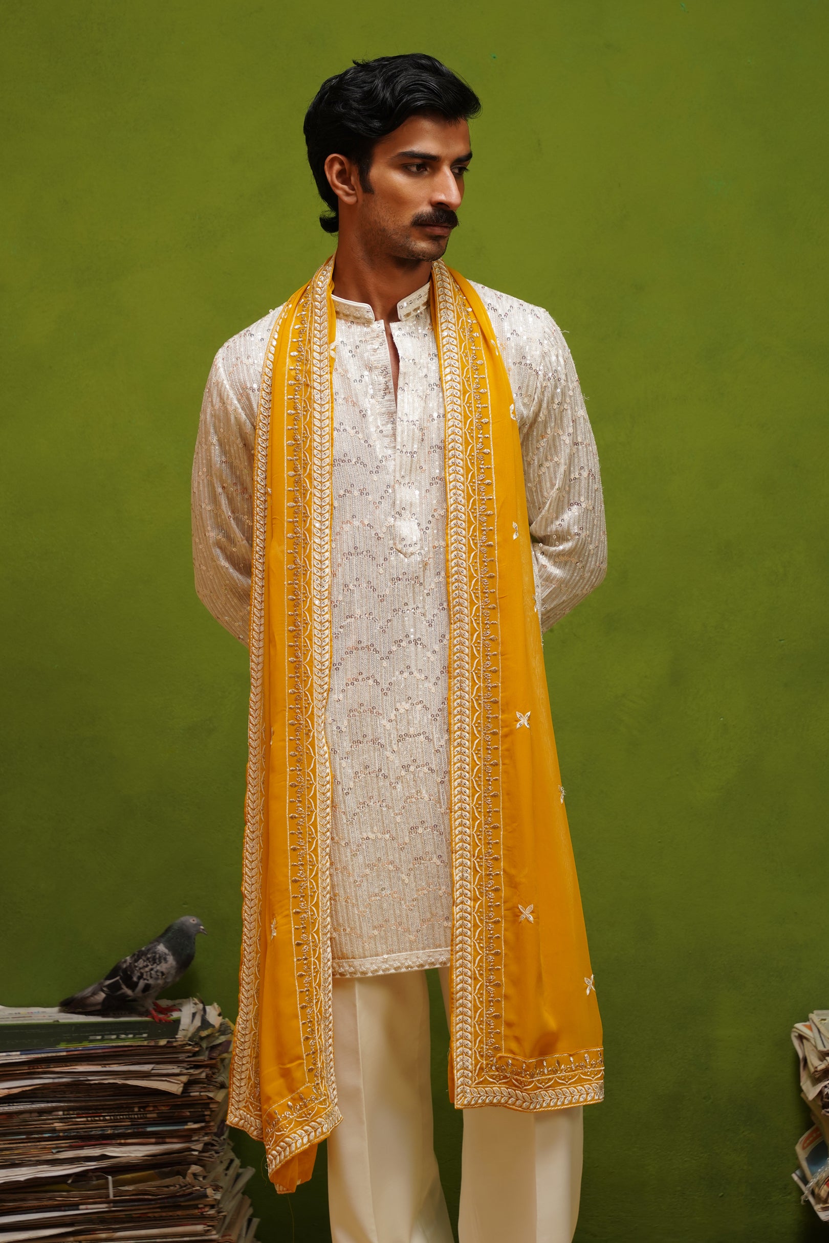 AMBER IVORY SHORT KURTA SET WITH DUPATTA