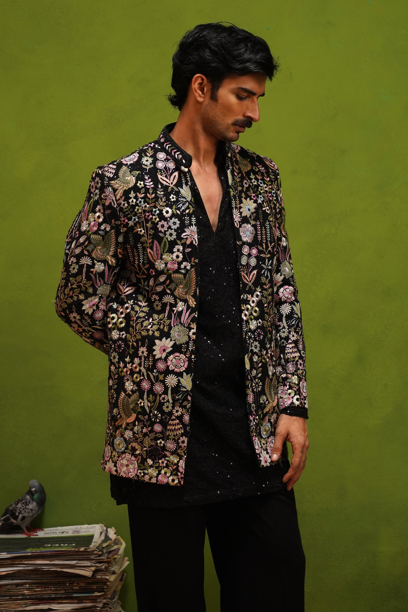 ROOH BLACK JODHPURI SET WITH V NECK KURTA