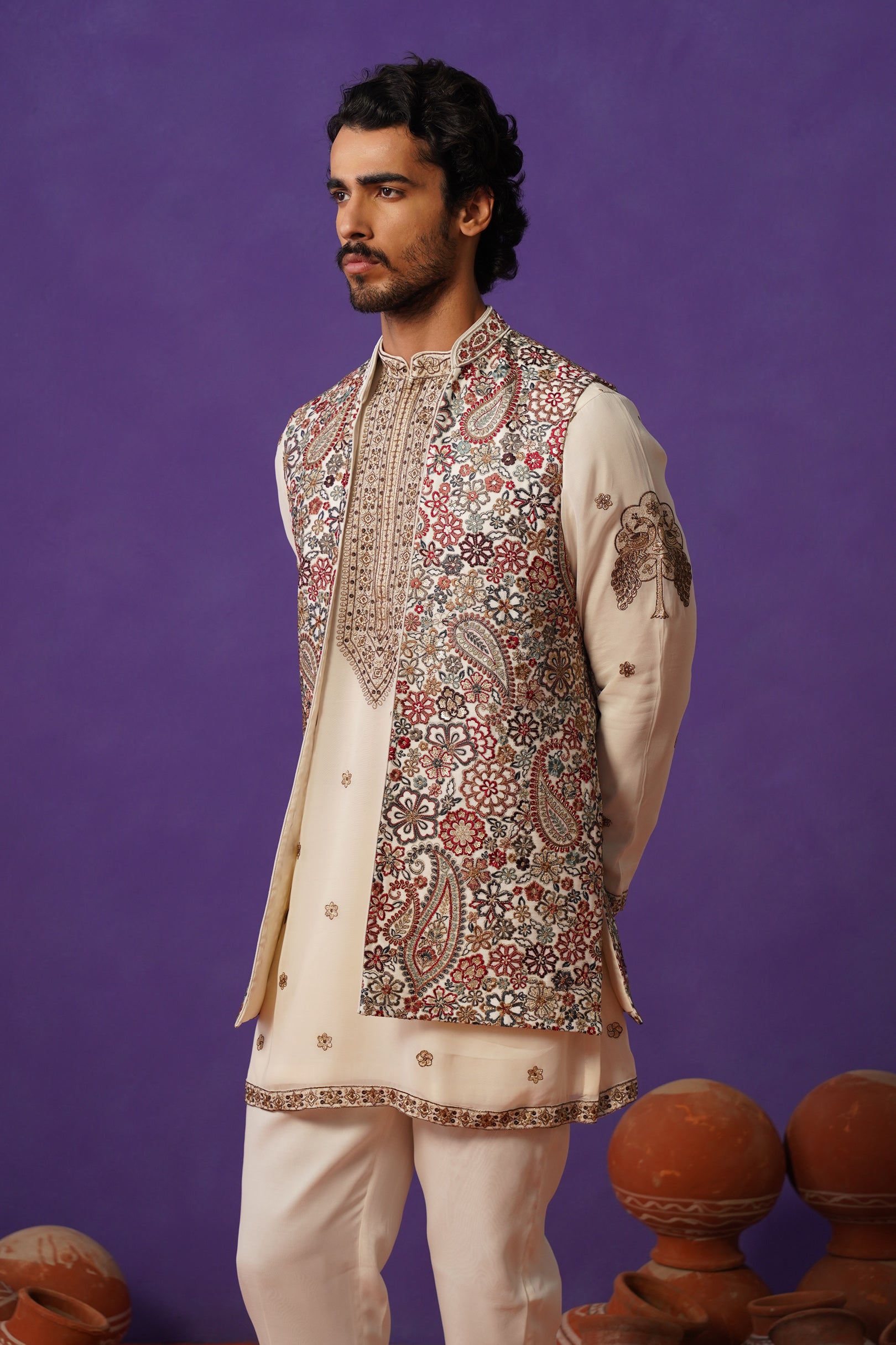 GAGAN IVORY SHORT KURTA JACKET SET