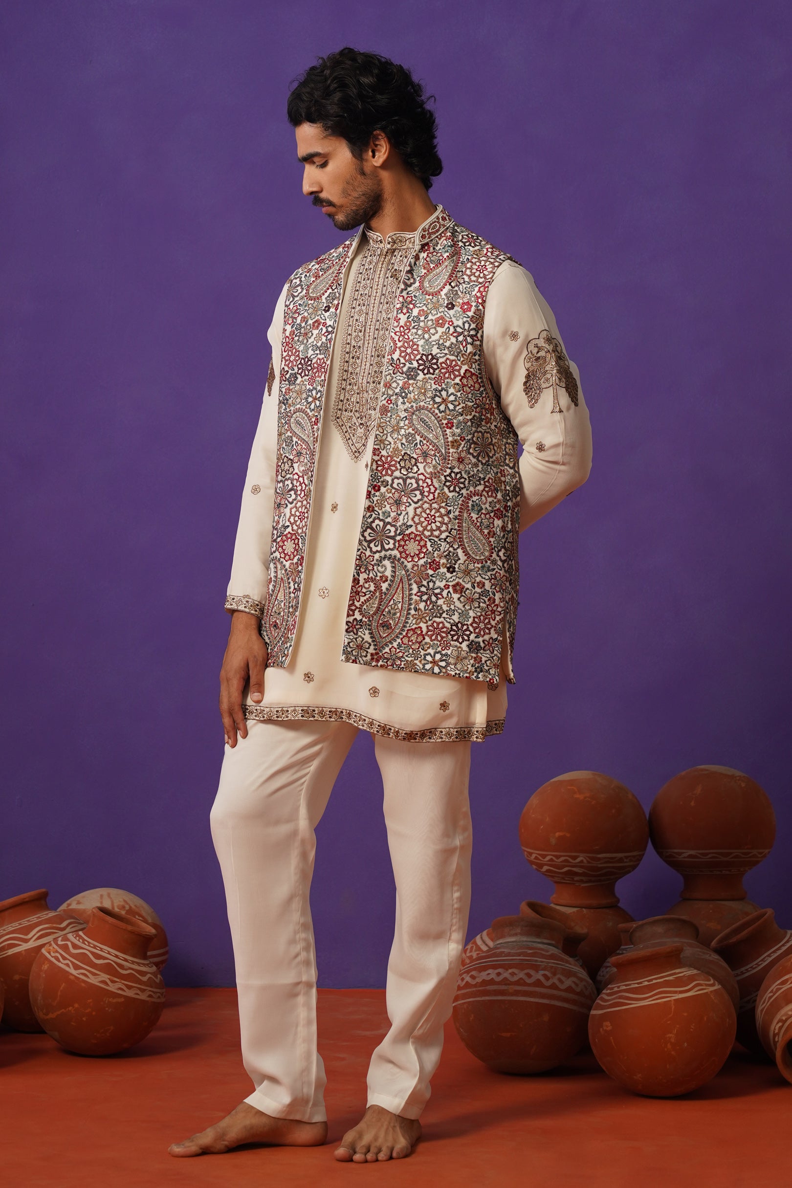 GAGAN IVORY SHORT KURTA JACKET SET