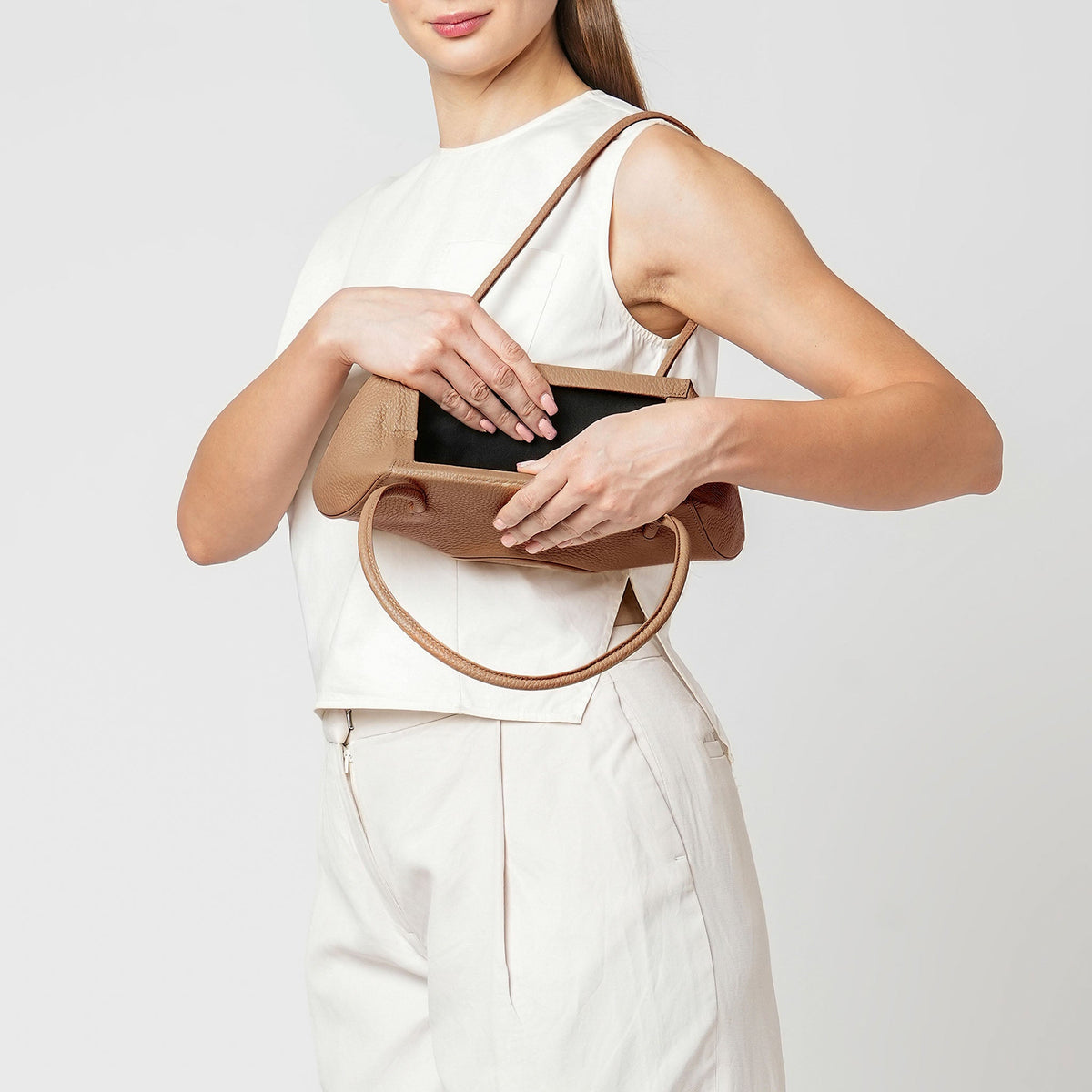 ELIZABETH BAGUETTE MINI