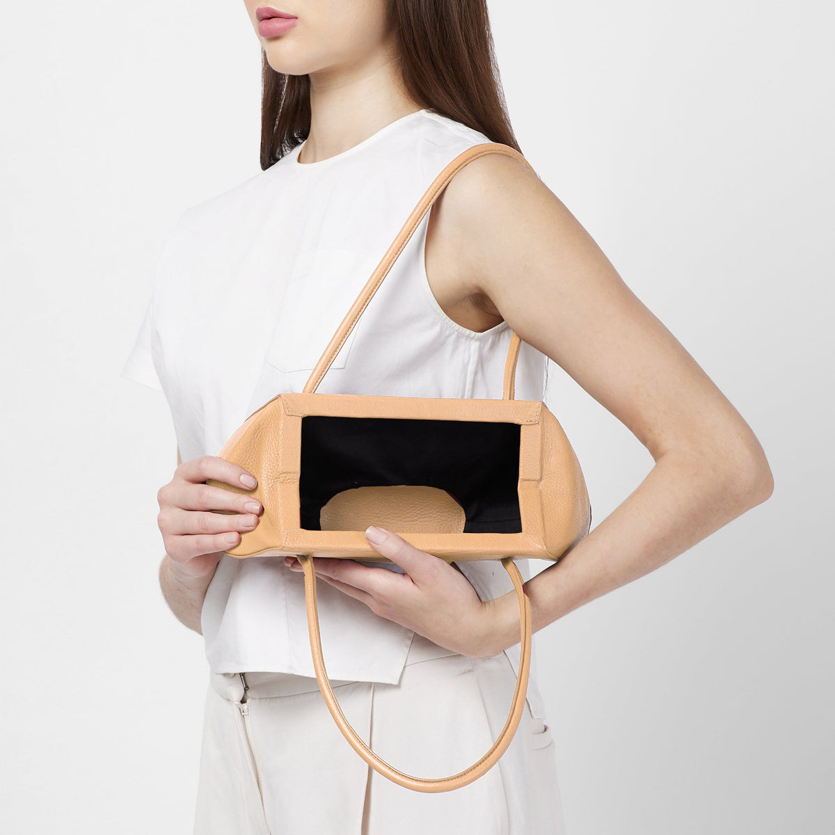 ELIZABETH BAGUETTE MINI