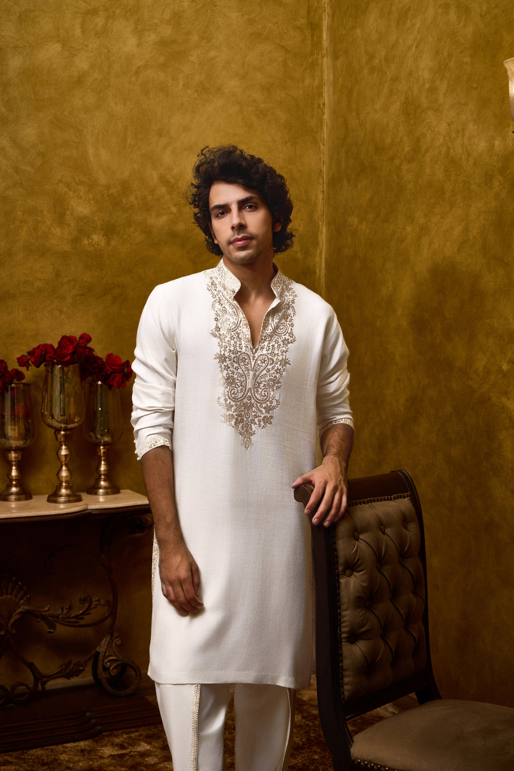Ivory Kurta Dhoti Zari Embroidery Set
