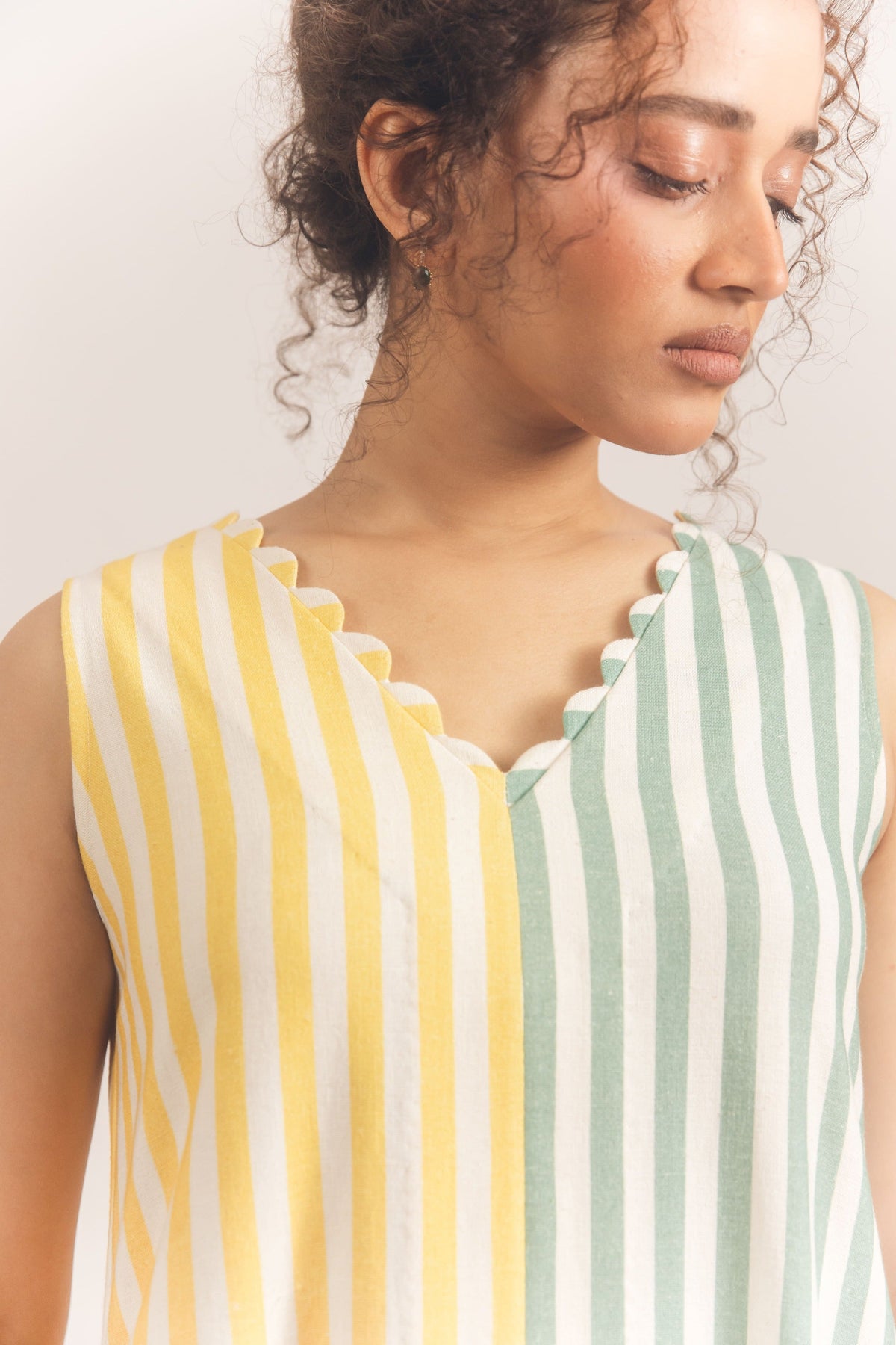 Checkered scallop dress