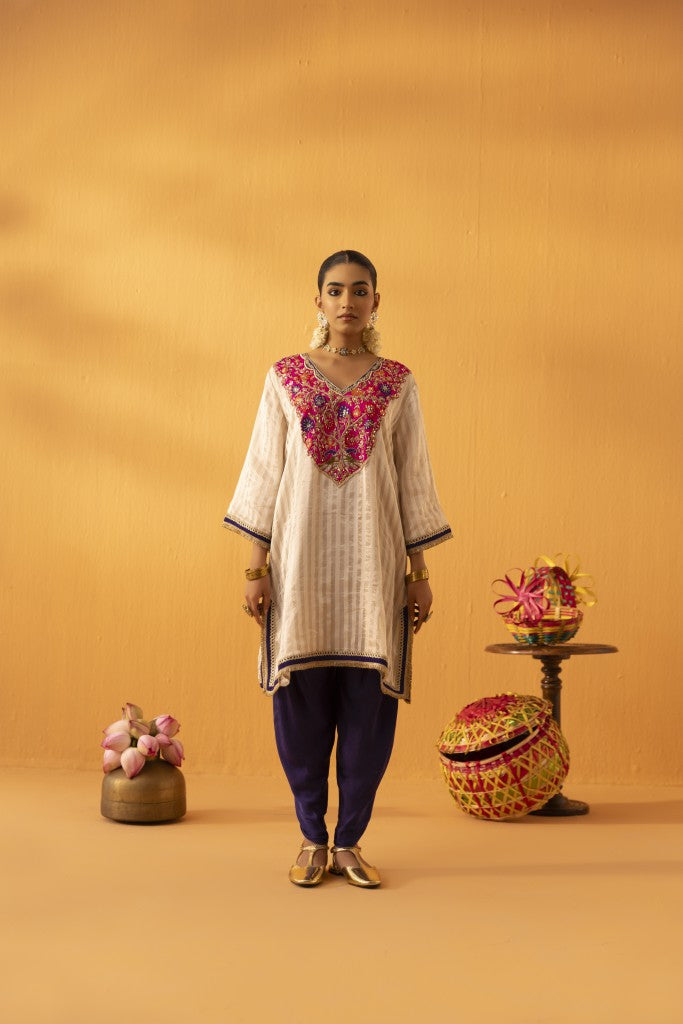 Chandgulab Off-white tissue stripe embroidered kaftan set