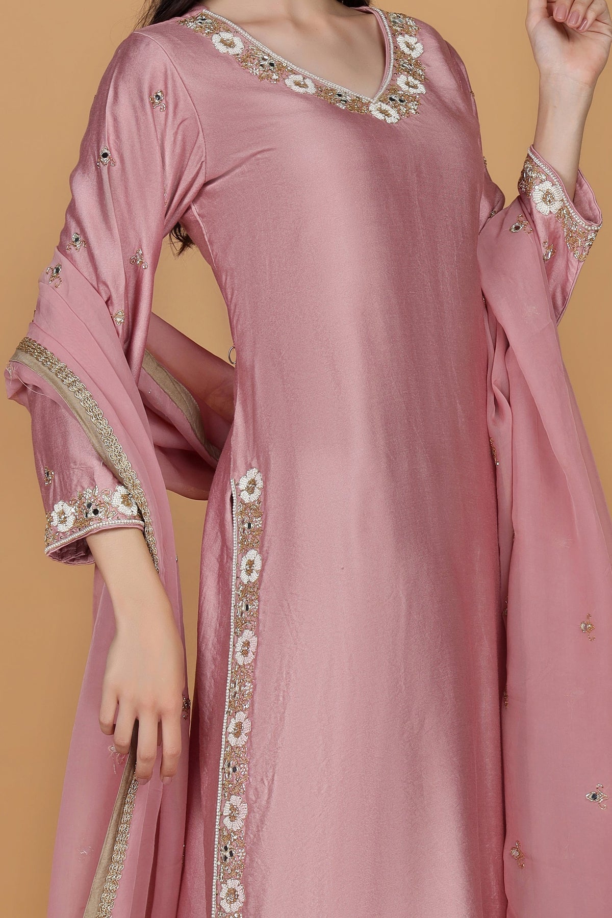 Women Floral Embroidered Regular Aari Work Kurta with Palazzos & With Dupatta