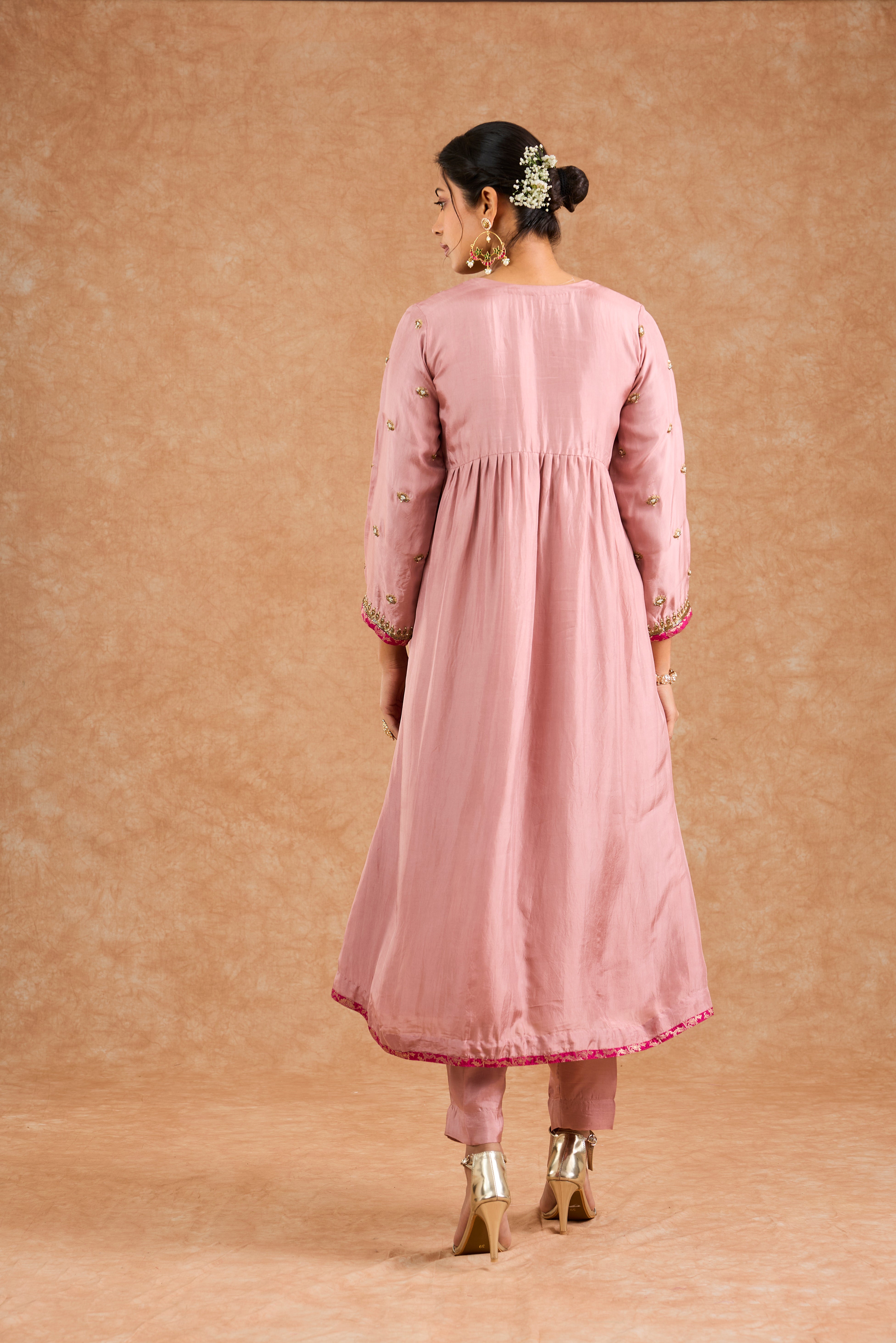 Dull Pink Viscose Opara Silk Hand Embroidered Kurta Set