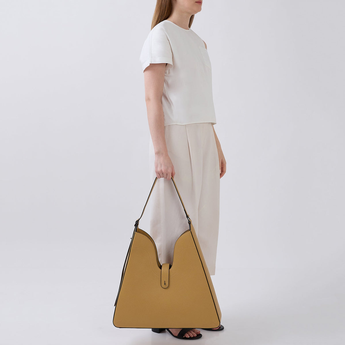 MELINA SHOULDER BAG