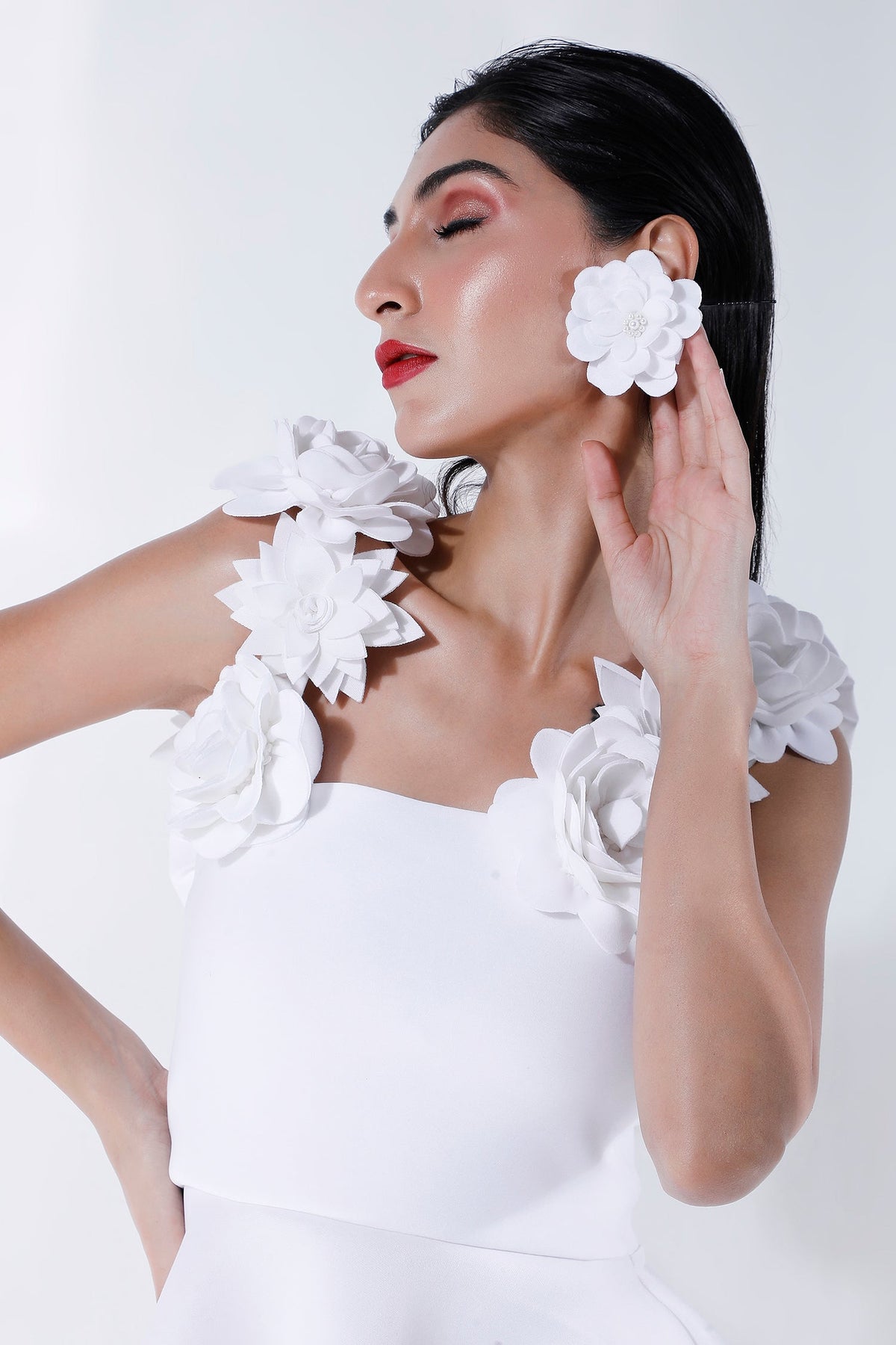 Detachable floral straps