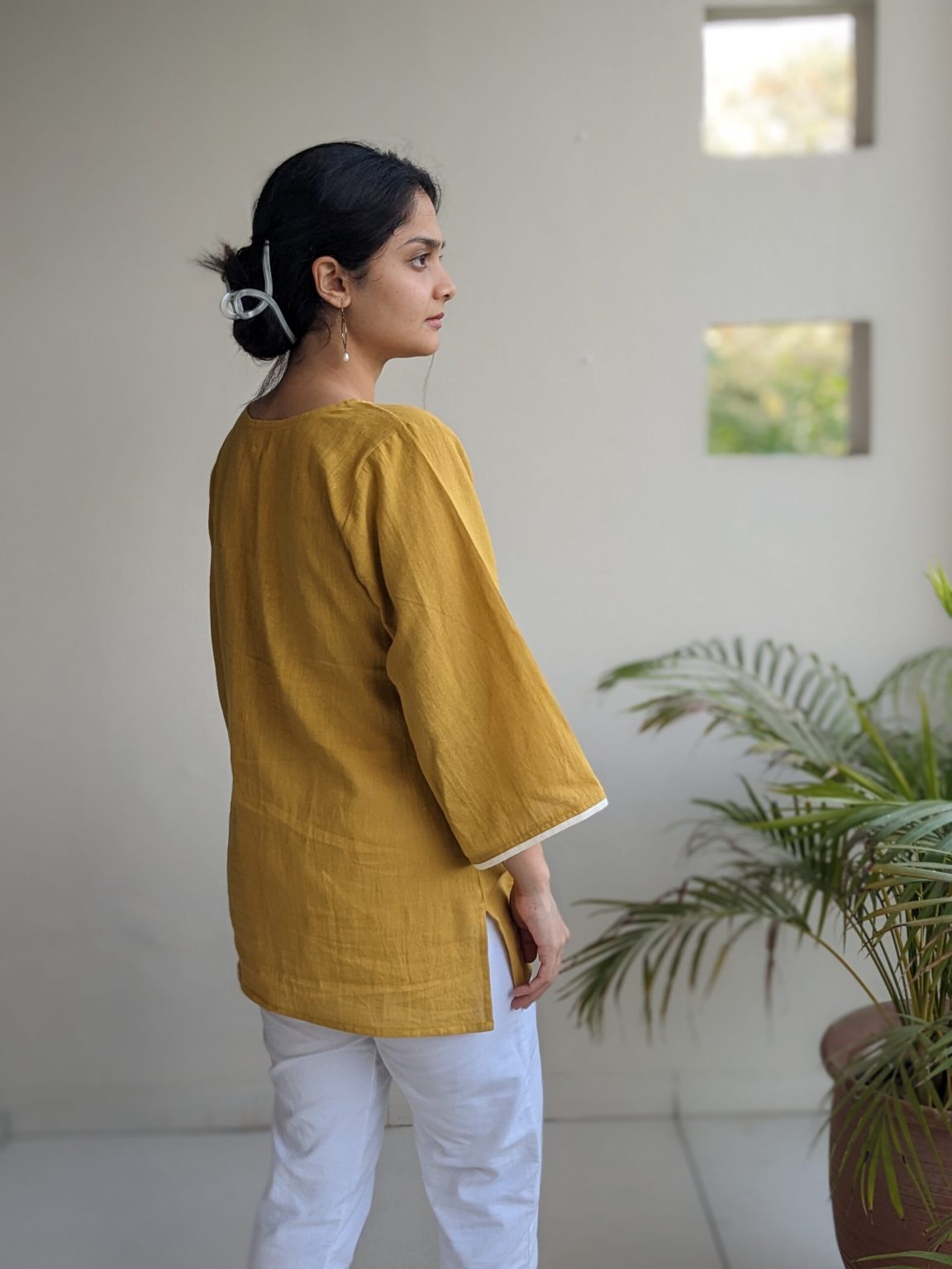 Poorvi – Classic Short Kurti