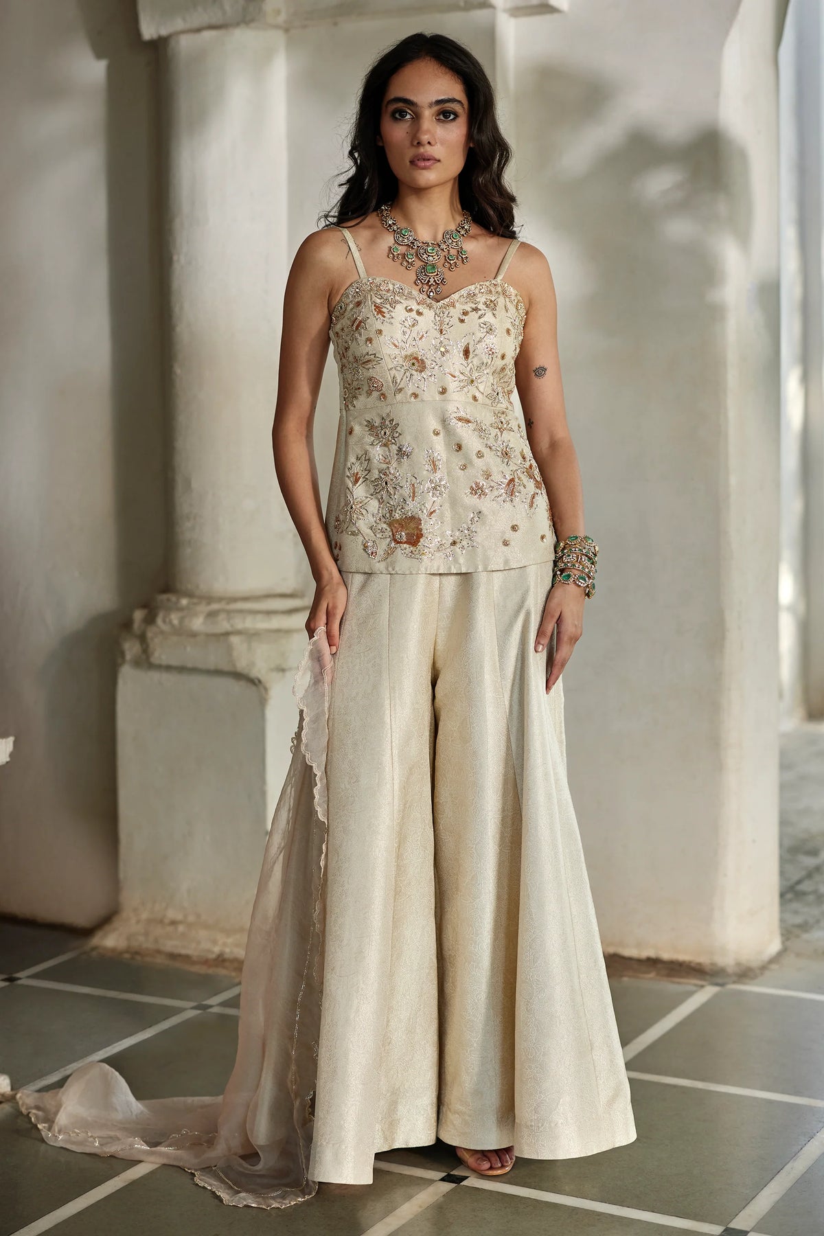 NIRI KURTI SET