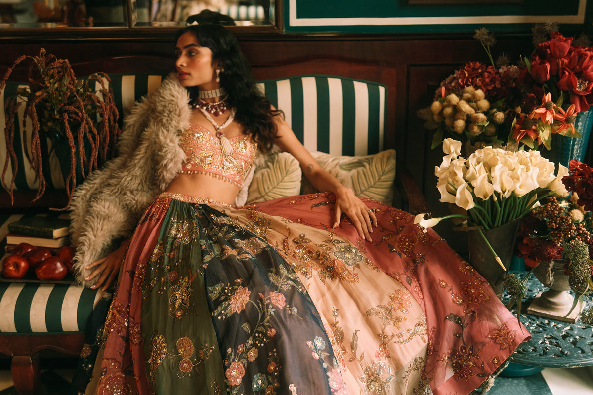 AURA LEHENGA SET