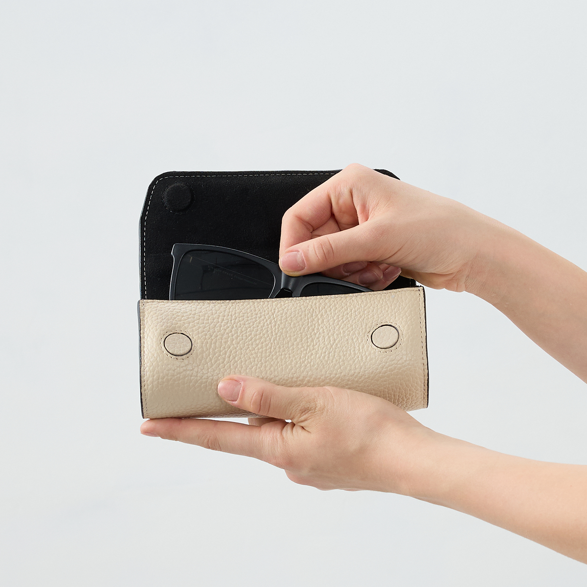 SIAN SUNGLASS CASE