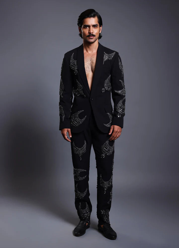 CF necklace suit black