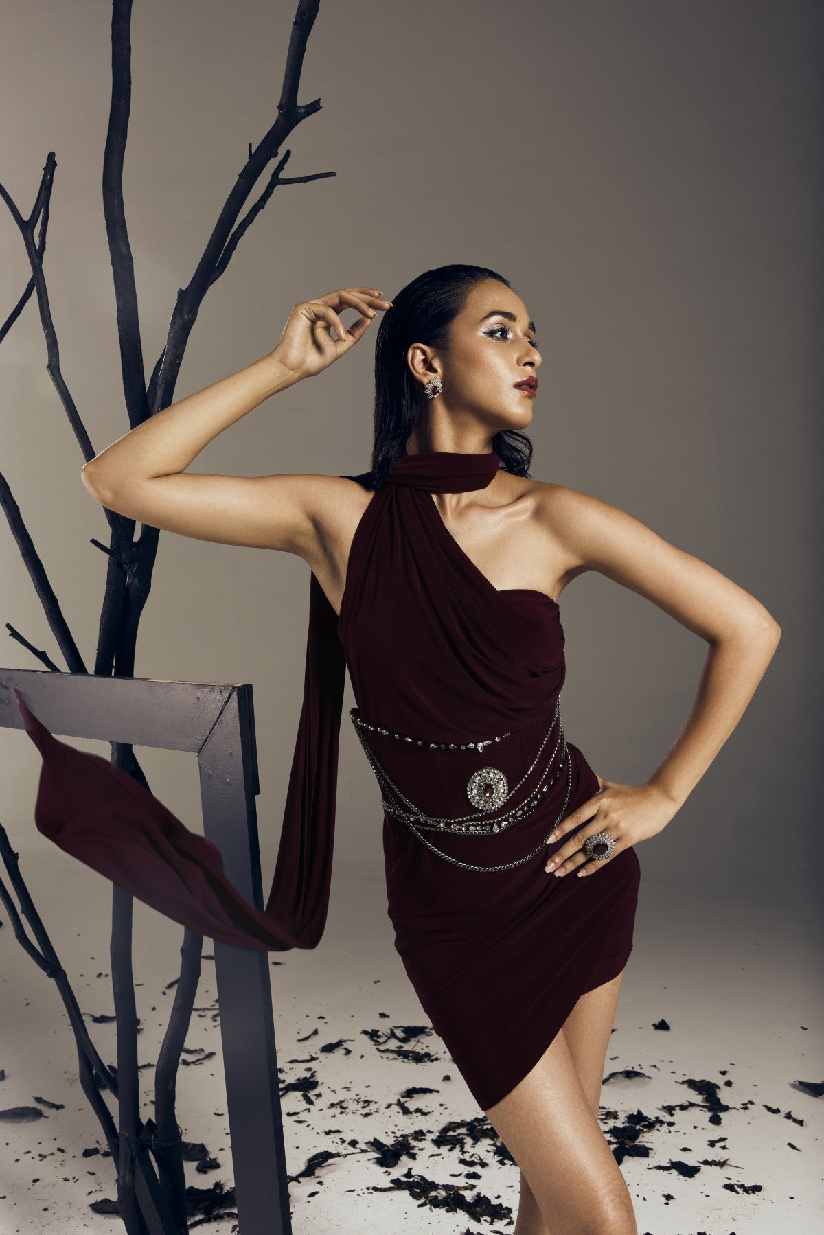 MERLOT SHORT DRESS WITH DRAPE DRESS