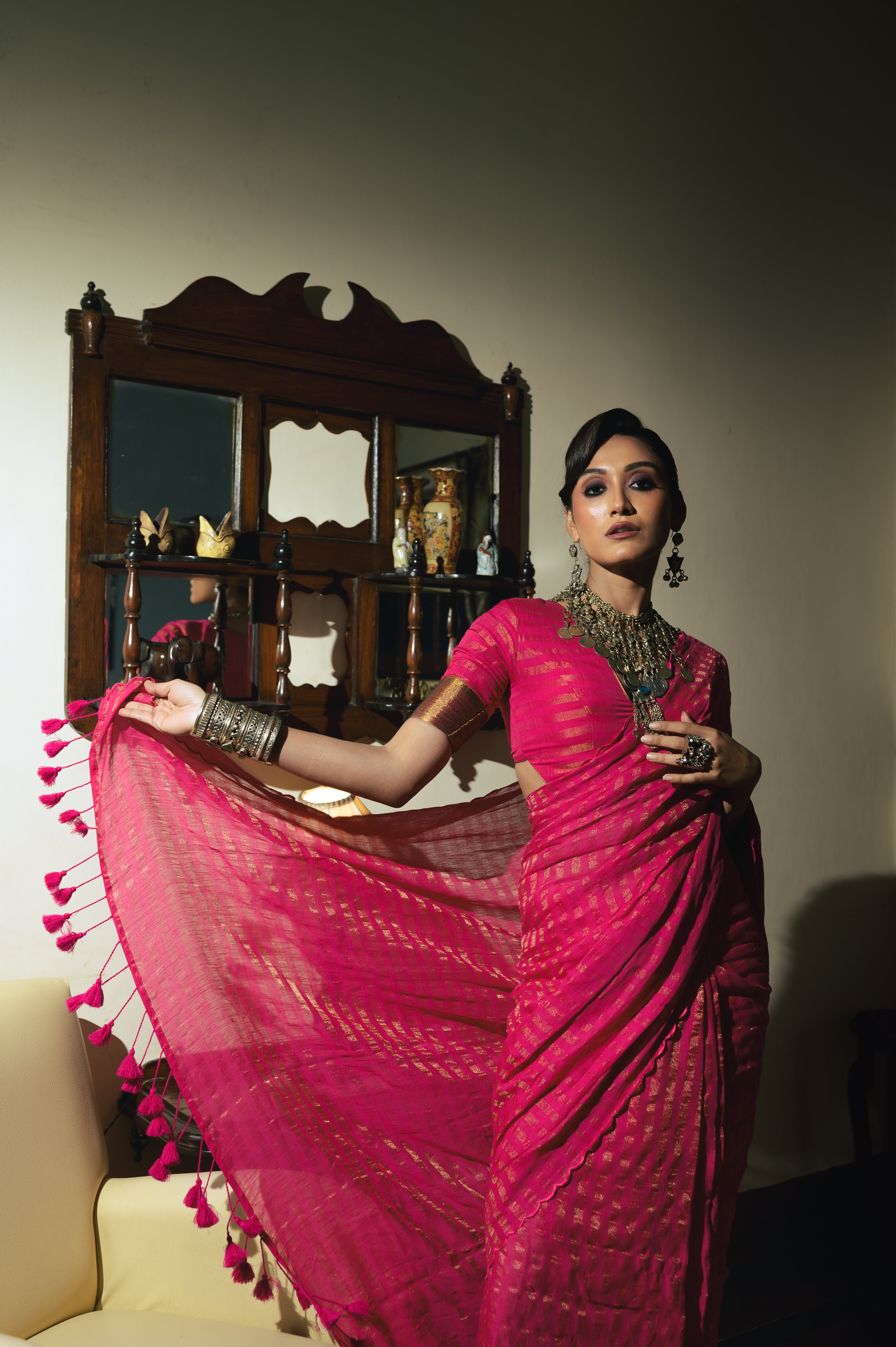 Twin RealmTwin Realm I Pink Handloom Cotton Saree With Zari Stripes And Scaloped Border