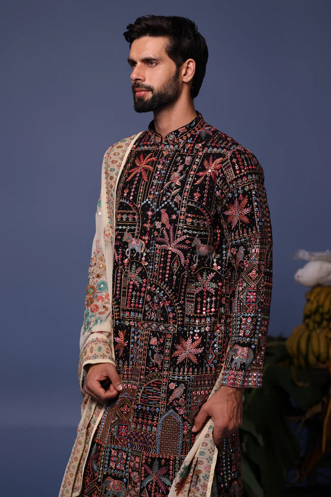 Gulzar Black Kurta Set