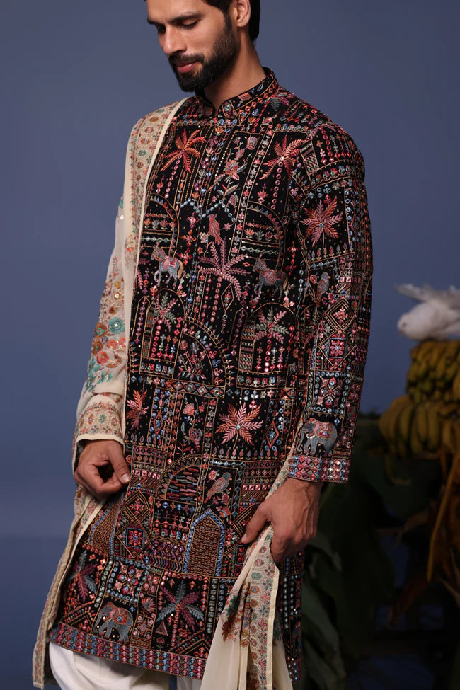 Gulzar Black Kurta Set