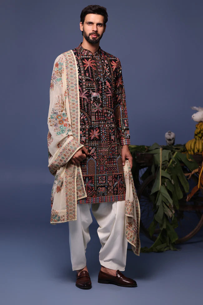 Gulzar Black Kurta Set