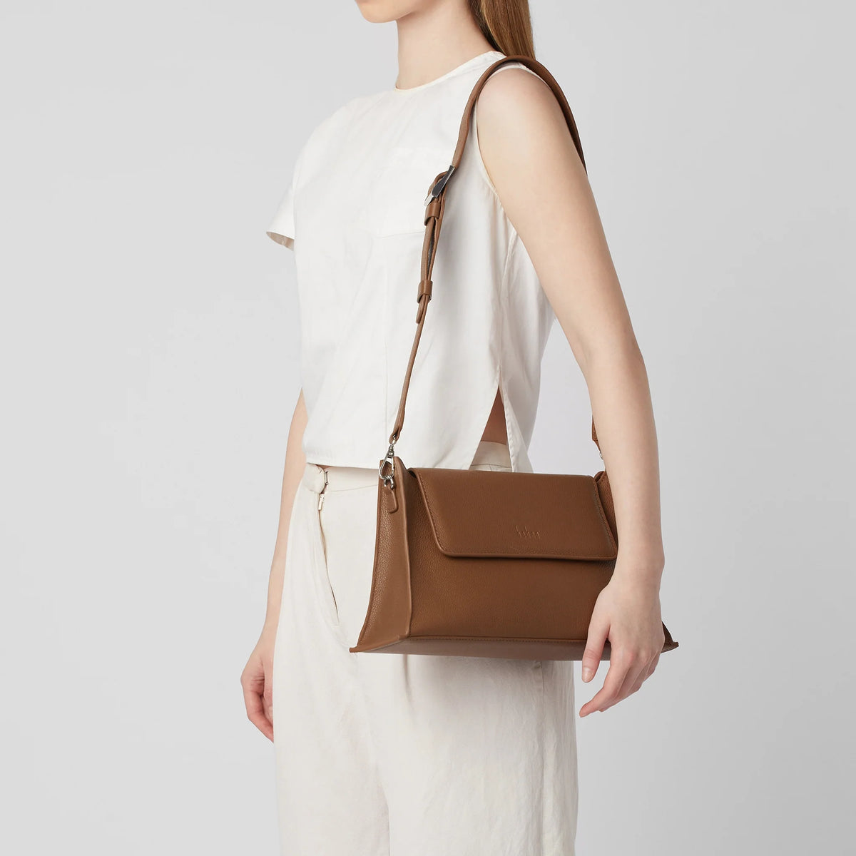 WINNIE SHOULDER BAG PEBBLE