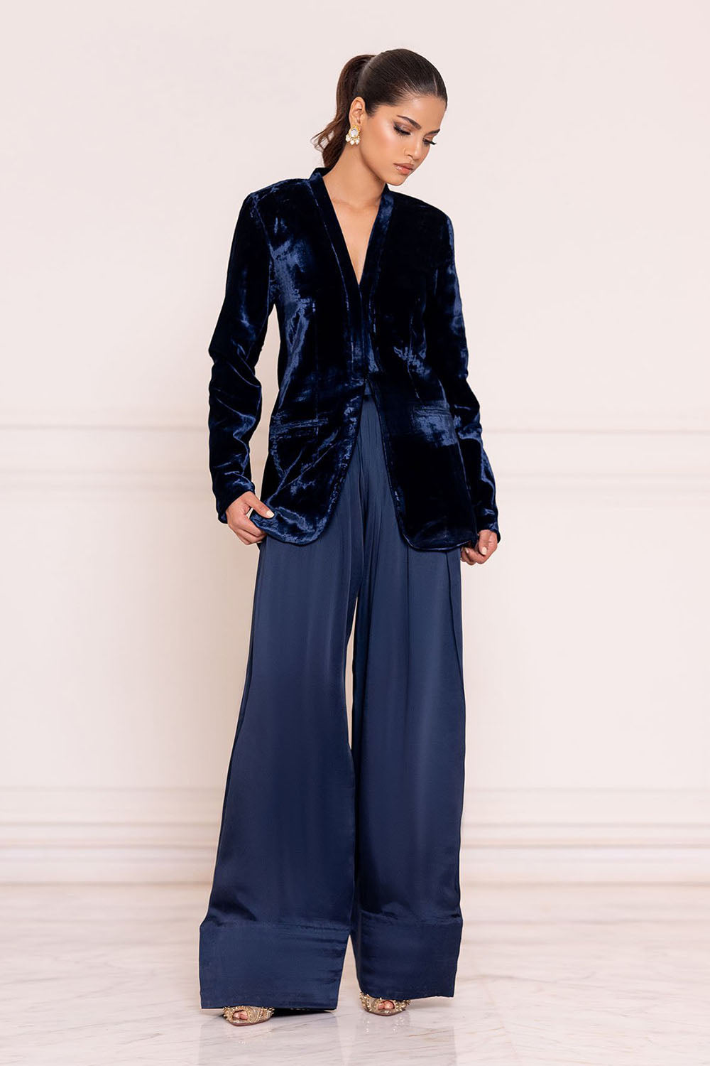 Blue Noir Structured Velvet Farshi Set