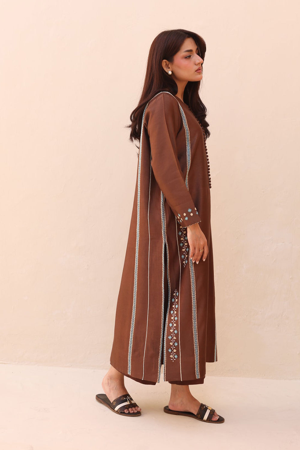 Cocoa Straight Kurta with Subtle Thread Work