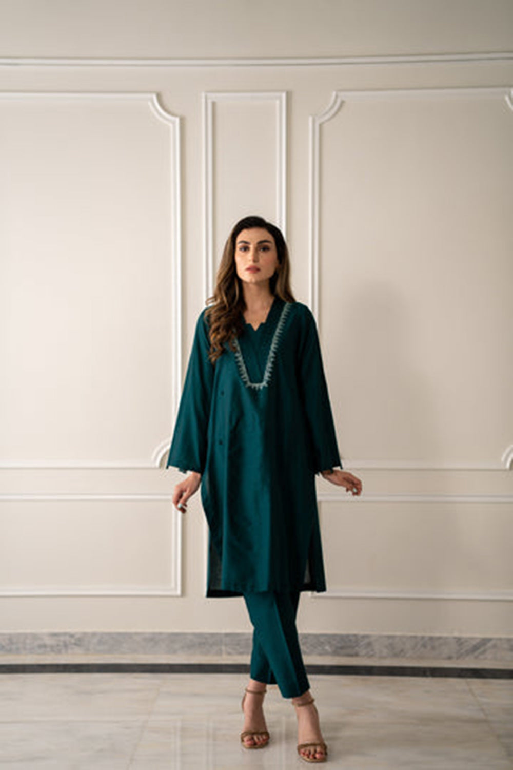 Emerald Dusk Embroidered Kurta Trouser Set